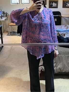 Rory Beca Silk Sheer V Neck 3/4 Sleeve Blouse.